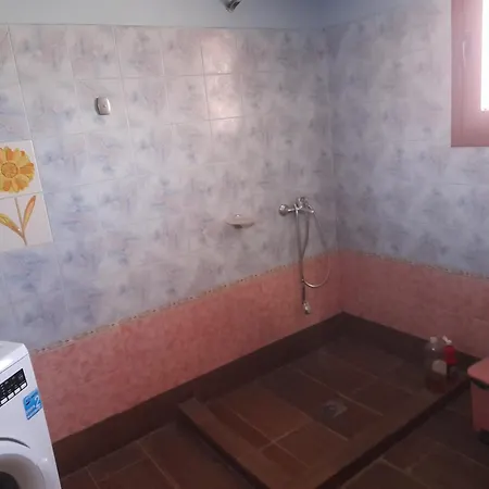 Friendly House